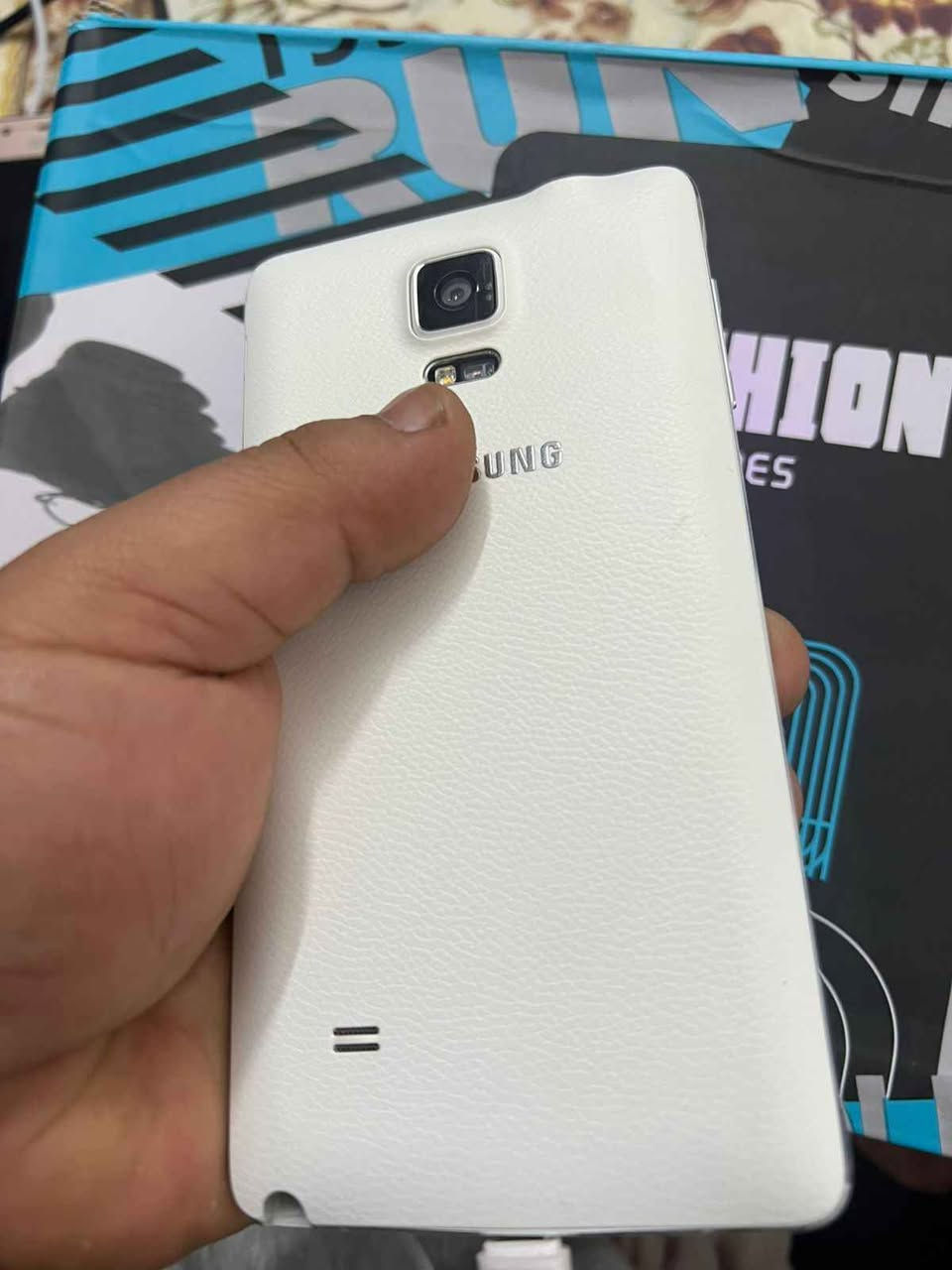 نوت 4 جديد لزكاته بي مكفول بطاريه جديده للبيع فقط السعر 60 الف اسعار ثابته مكاني بغداد الحريه او ساحة عدن *********** وتساب فقط بغداد, العراق
