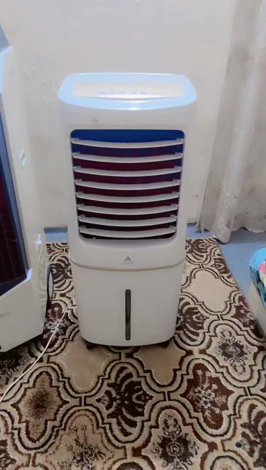 السلام عليكم مبردات كمفيره النوعيه الحافظ نظافه 90% سعر القطع 150,000 العنوان بغداد ***********
