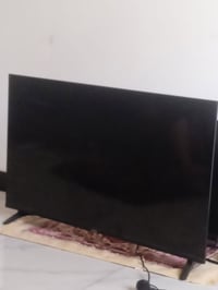 AZRA • ٥٠ بوصة • عيب بسيط