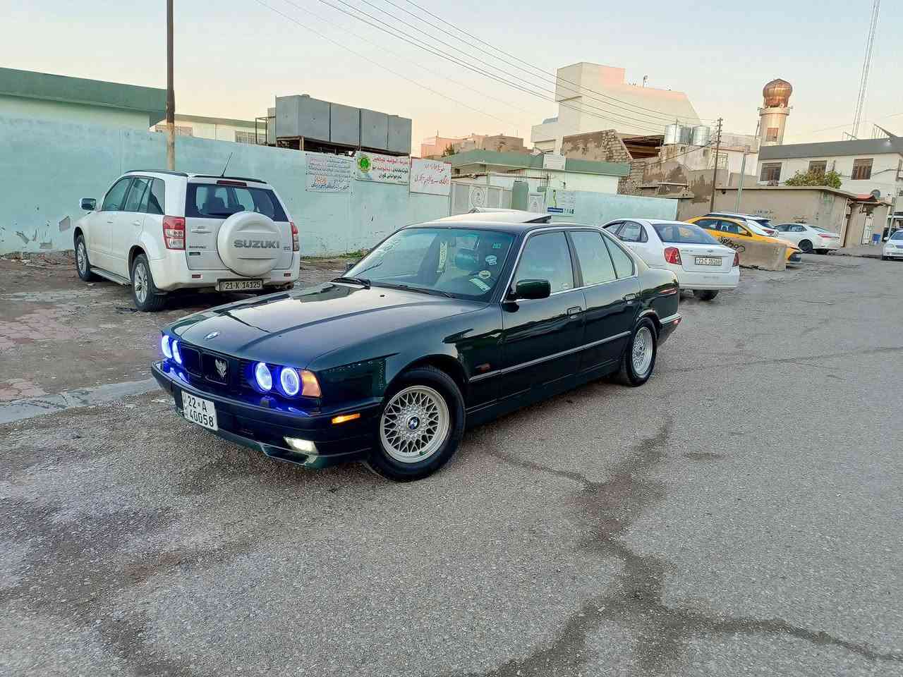 بي ام 525 مسكر...***********...اوتوماتيك تبريد موديل 1992 محدث 95 رقم اربيل دولي بسمي حد 2030 سعرها 74 وبي مجال.. مكانها كركوك
