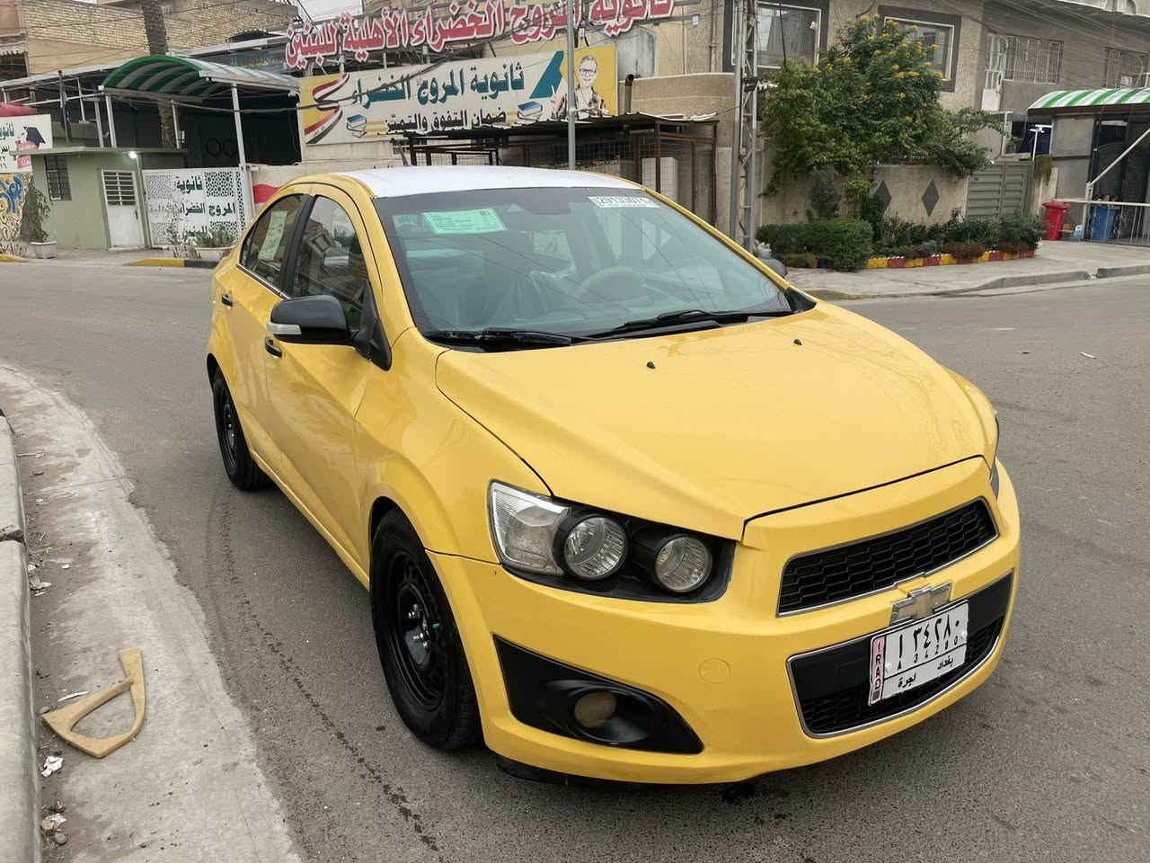 السلام عليكم للبيع شوفرليت سونك ٢٠١٣ رقم بغداد كير اوتماتيك ٦ نمر وارد أمريكي حادثها جاملغ ايمن والباب وبل عراق خشم البنيد فقط مصلح نفسه  كير محرك خير من الله مكينتها مامفتوحه شرط السونار تخم تاير جديد صدر خلفي امامي جديد مدوشم ارضيه وتنتنه تحكم ستيرن شاشه جبيره بلاديه صندوك بصمه سنتر لوك السياره جاهزه من كل شي حتى السيرفس طافي اي عطل مابيها السعر ٦٨ وبي مجال بسيط مكاني بغداد وهذا رقمي***********
