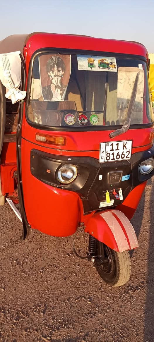 سلام عليكم شباب تكتك موديل 18رقم بغداد تحويل ثاني يوم نازله بل 19سنويه تقرة 19 مكينه مفتوحه لاتنقيص ولاتبخير مصبوغه عام جماليه طخه زغيرة بل لغد ومعمرة بارد سعر 5ونص وبيه مجال شي قليل العنوان بلديات شارع السجه رقم الهاتف ***********
