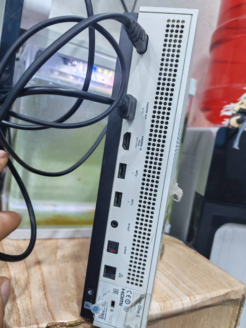 السلام عليكم اكس بوكس وان اس  ستيكر  نضيف كلش  مكفول بي حساب وبي  لعبات مملوكه هواي  مع يده احترافيه  سعره ١٥٠ مكان بغداد الحسينيه توصيل متوفر ***********
