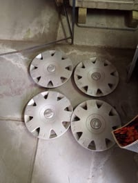 عندي كبات نيسان سني اصليات نضيفات  قيم واخذ هذا رقمي 07713513618