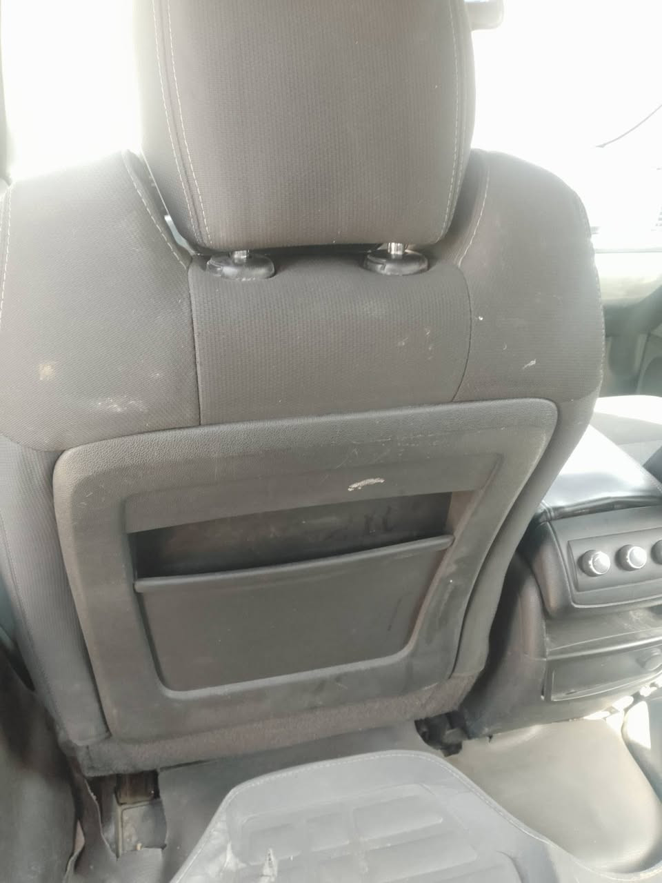 سيارة جمسي اكاديا موديل 2013 رقم بغداد محرك وكير تبريد 3قطع شغال تحكم استيرن حساسات  سبعه راكب تخم اطارات جديدة بطاريه جديده باسمي السعر 120/ورقه وبيها مجال بسيط مرواس الاتصال على الرقم ***********/ابوعلي الساعدي
