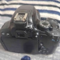 كانون 700D • بدون عدسة • شنطة بطاريتين رام 32