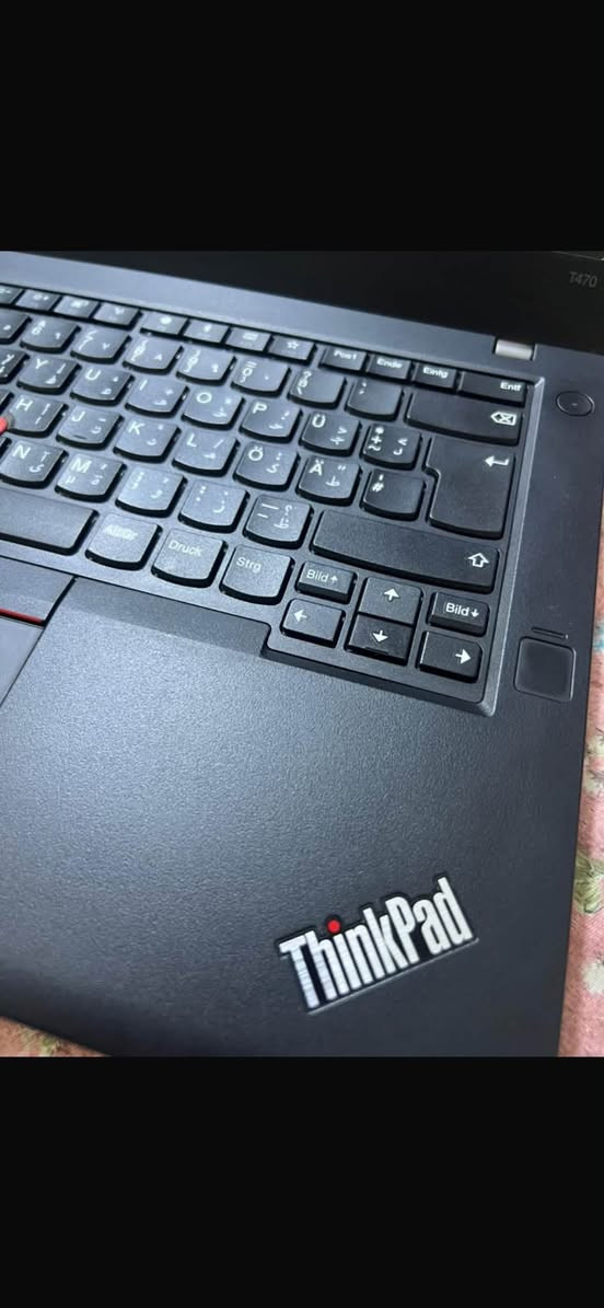 السلام عليكم

لابتوب Thinkpad من شركة lenovo
T70
لابتوب كلش حلو ومرتب ونظيف
مواصفاته :
المعالج : intel core i 5
الجيل : السادس
الرام الخارجي : 8GB
المساحة : SSD 256
ويندوز  : 10 برو
حجم الشاشة : 14.3 
بصمة اصبع بالجانب

البطارية ليثيوم تنطي وقت 3-4 ساعات 
شحن سريع

المنافذ  :
يحتوي على 3 منافذ USB
منفذ تايب سي 
منفذ AUX مال سماعات
منفذ HDMI حتى تعرض الابتوب بشاشة
منفذ Sd للرام
منفذ  كيبل Lan

منصب عليه وورد واكسل

السعر  : 230 ألف وبيها مجال بسيط

رقمي :***********
مكاني : نجف
الي يريد توصيل لأي محافظة اكدر اوفر اله إن شاء الله
