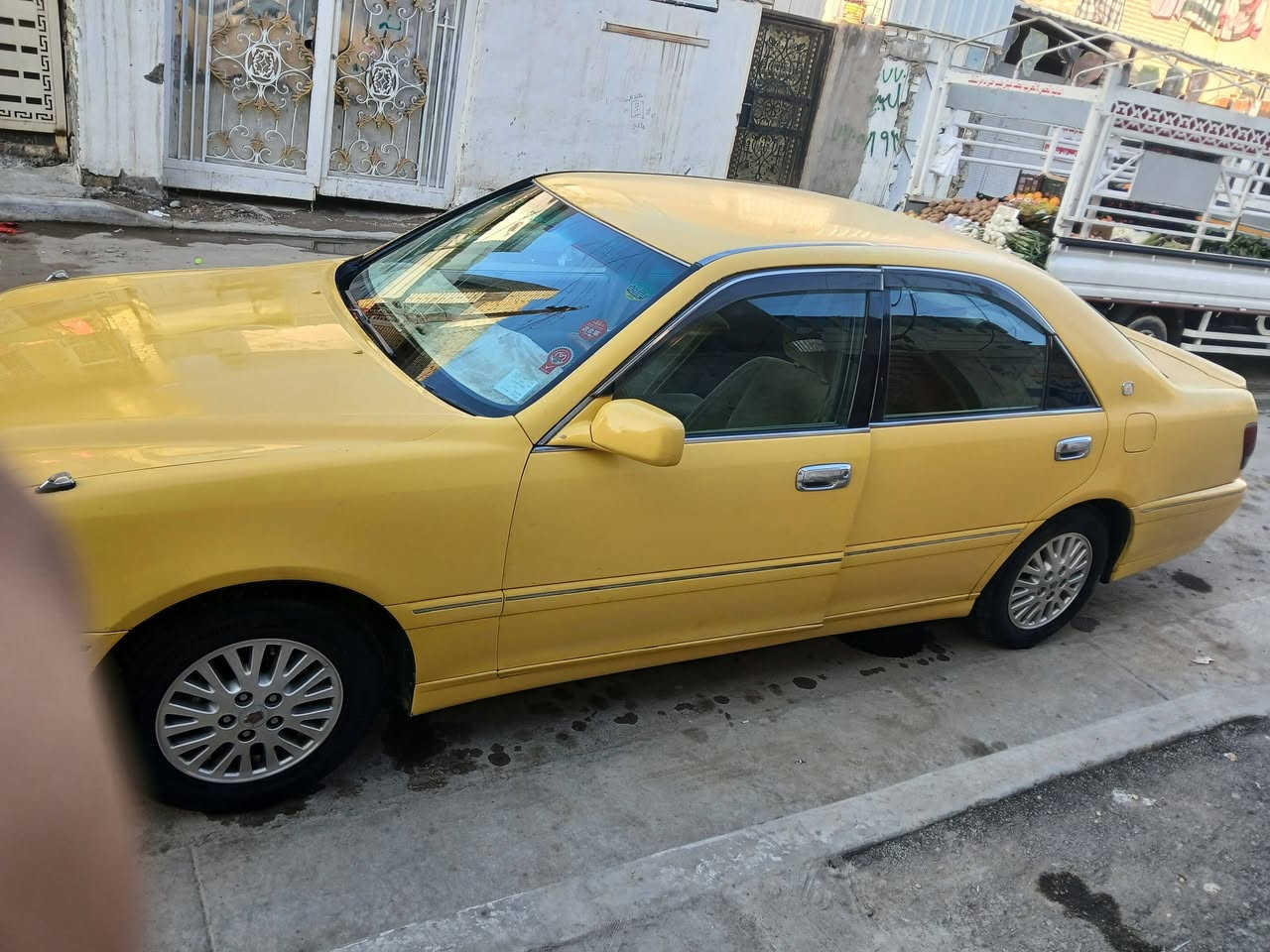 سلام عليكم الاخوه الاعزاء ملكة صفرة رقم بغداد الماني كص قماره موديل 2001 مكينة في في تي 2500 للبيع وكالة ام الباركود من شرعي للستفسار *********** مكان بغداد الجديدة الامين الثانيه سعر 63 وبيه مجال
