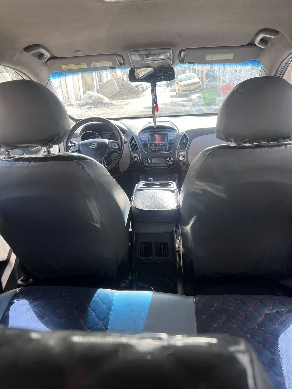 للبيع توسان موديل ١٤ وارد امريكي فول لمتد ماشيه ١١٠ الف ميل ضرر بسيط السعر ١٢٥
مكانها بغداد ***********
