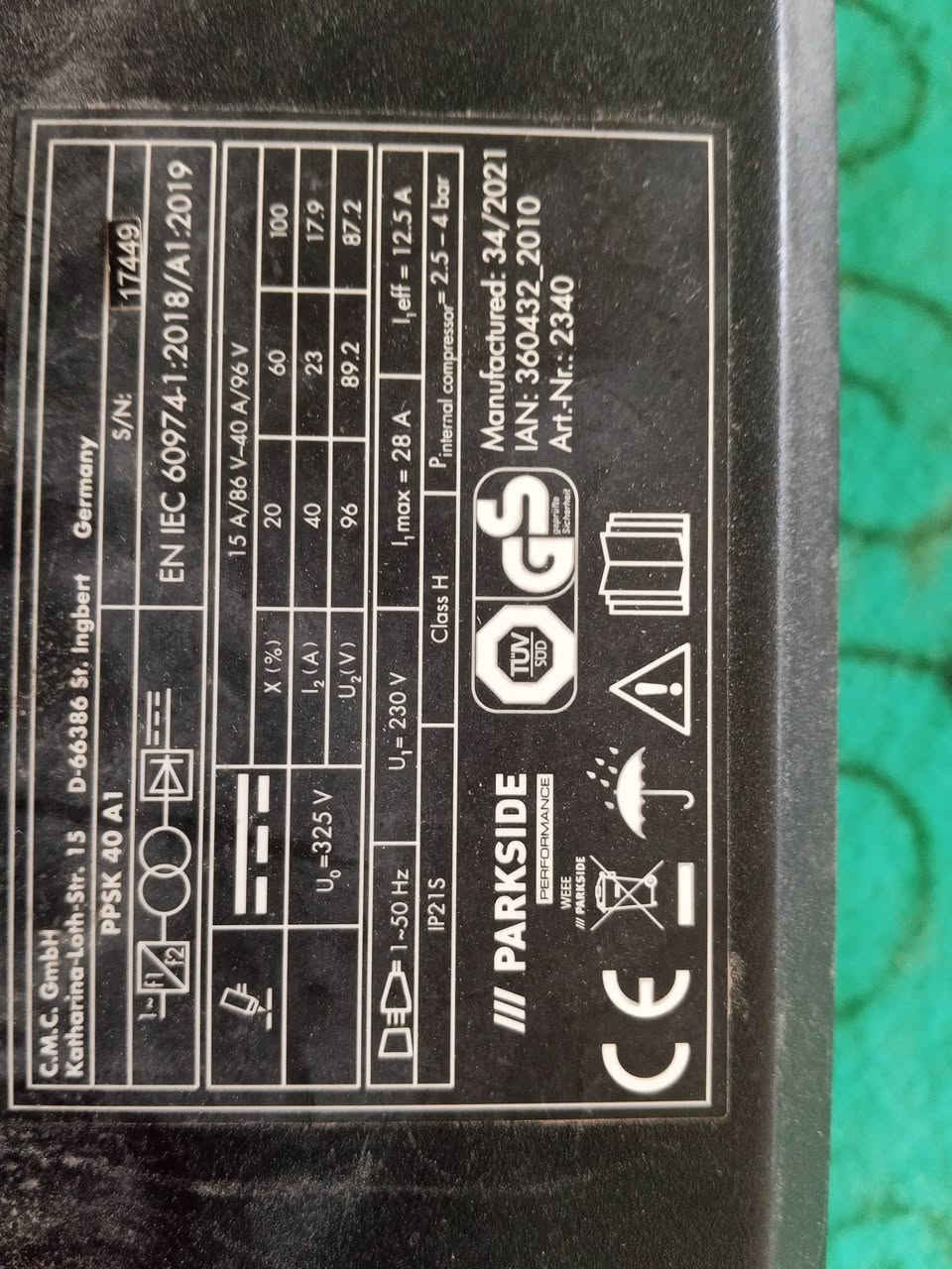 قاصوصه حديد ليزريه ملاحظه بيها كمبريسر داخلي. وممكن تركب خارجي. السعر 100 بيع مستعجل. نظيفه ما مصلحه.  مكان السماوه ***********

