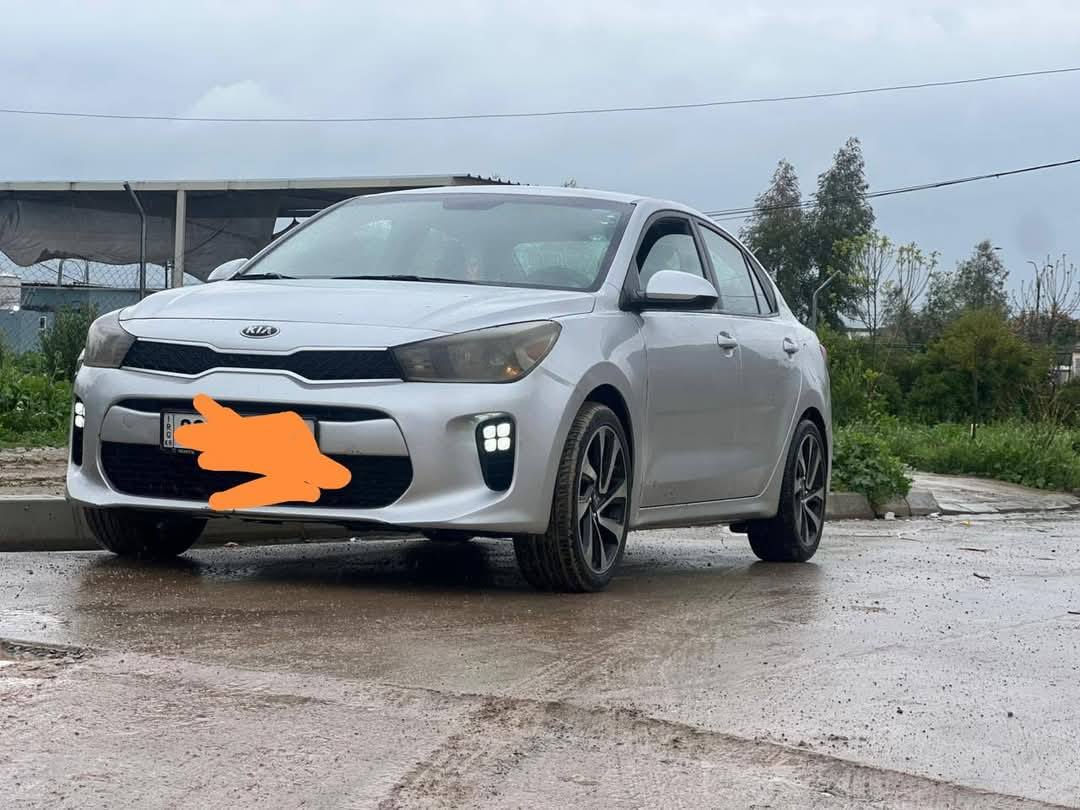 توماتيك
جامات كهرب
ثلاث انظمة قيادة

محرك 1600 
ماشية :  115 الف
ضررها بامريكا :
دعامية والداير معدل عالبارد
السياره حلوه وجاهزه 
السعر 93$ 
بي مجال 
العنوان بغداد 
هاتف : ‭ ***********
