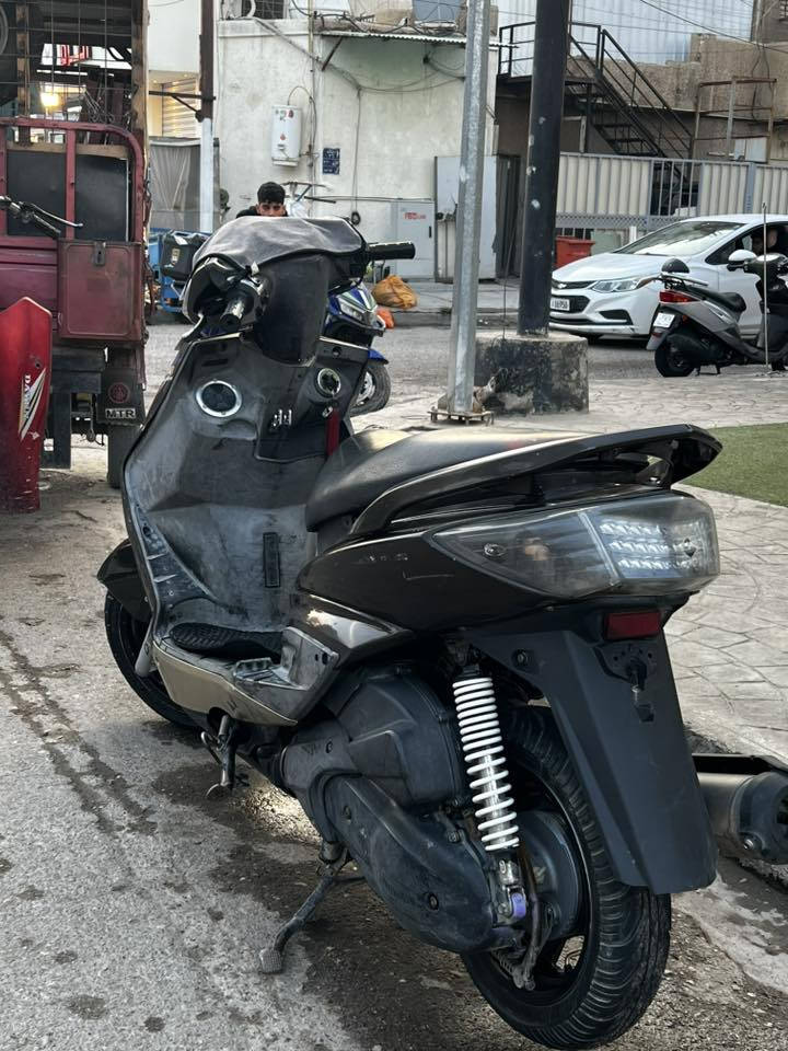 سكنس فحل للبيع نوزل خطين دراجة هاي نضافته كدامكم سعرها ٨٥٠ وبيها مجال مكاني بغداد حي تونس

دراجة لونها بلادي مال رمبه

***********
