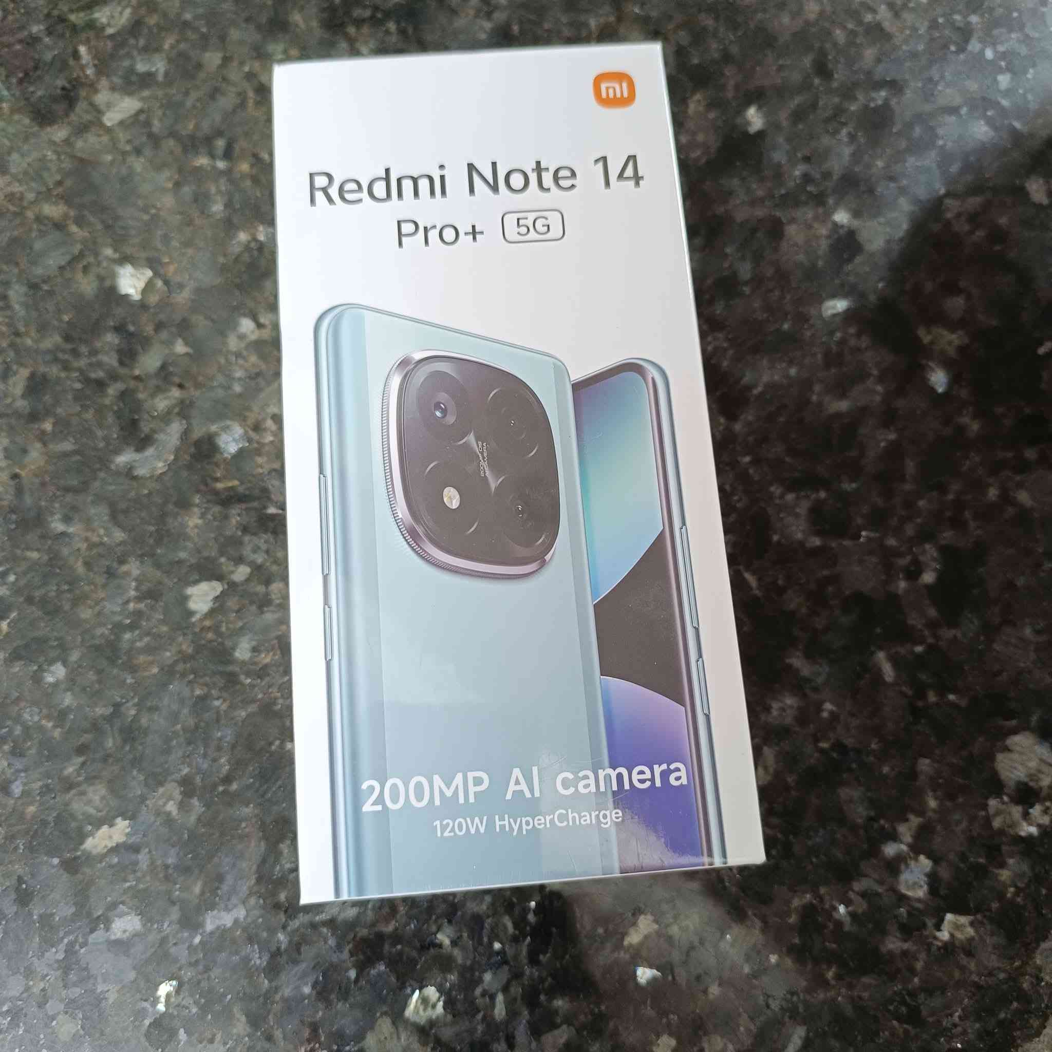Redmi Note 14 Pro Plus 5G 
 معالج Snapdragon 7s Gen 3 بدقة تصنيع 4 نانو
 رامات 12 جيجا ومساحة 512 
- شاشة 6.67 بوصة منحنية Amoled بدقة 1.5K وتردد 120Hz وسطوع حتي 3000nits وكثافة بيكسلات 446 ppi
-عملاق التصويركاميرا خلفية 200بيكسل والاساسية بمستشعر Samsung ISOCELL HP3 وتدعم المثبت البصري OIS وسيلفي 20 ميجا بيكسل
- بطارية 5110 مللي امبير تدعم الشحن السريع 120w ومرفق الشاحن في العلبة
- يدعم الNFC والIR للتحكم في الاجهزة الكهربائية
- معيار مقاومة الماء والغبار IP68

السعر 400 الف الجهاز مشتري من الشركه 525 الف مستخدم قليل جدن عنواني كوت داموك حي الشهداء 
***********
***********
