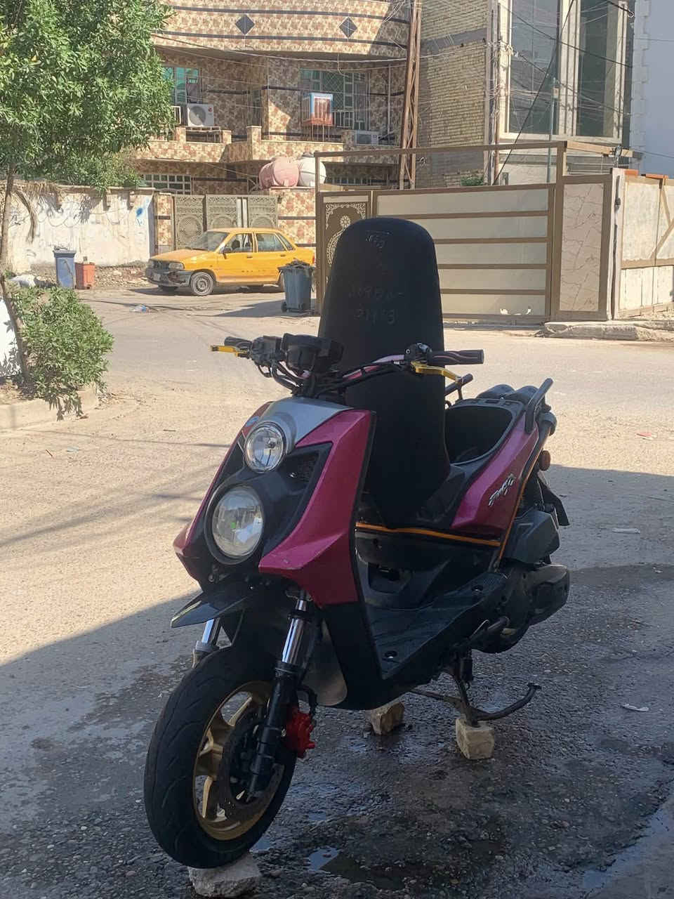 سكنس جبلي لون كرزي  🍒
مكفوله كفاله عامه كفر و مكينه 
شلعه معد شرط 
استيرن  كرزي🍒 
جوزه اسويج كرزي 🍒 
تايرات جدد أمام خلفي 
يدات سكليتر 
يده بريك أستيل اصليه
مكاني بغداد البلديات شارع المصرف
***********  
سعره 1250 بيه مجل للشراي
