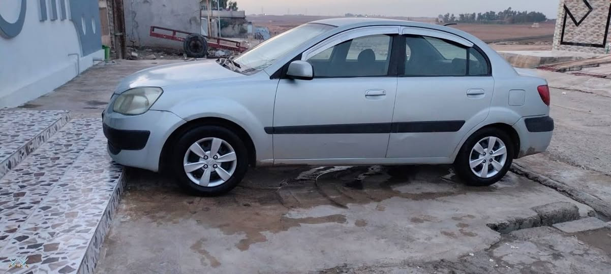 كياه ريو موديل 2008 وارد امريكي بيها جاملغ الوره صبغ  كير محرك شرط ***********/*********** هاذا رقم صاحب السياره خابرو وتفاهمو اني مكلف بل نشر او تحياتي لجميع /السعر 75/اوبيها مجال
