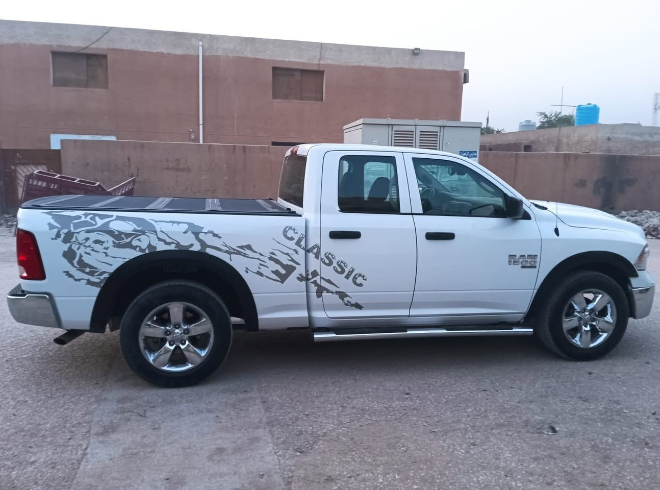 يالله السلام عليكم
للبيع دوج رام مديل ٢٠٢٢ باب قصير بدي طويل 
محرك v6 3600
السياره حلوه وجاهزه 
ماشيه ٧٨ الف وقابل للزياده 
حادثها تلث قطع اماميه 
السعر ١٨٥ وبيها مجال 
مكانها بابل الحله 
الاستفسار ***********
