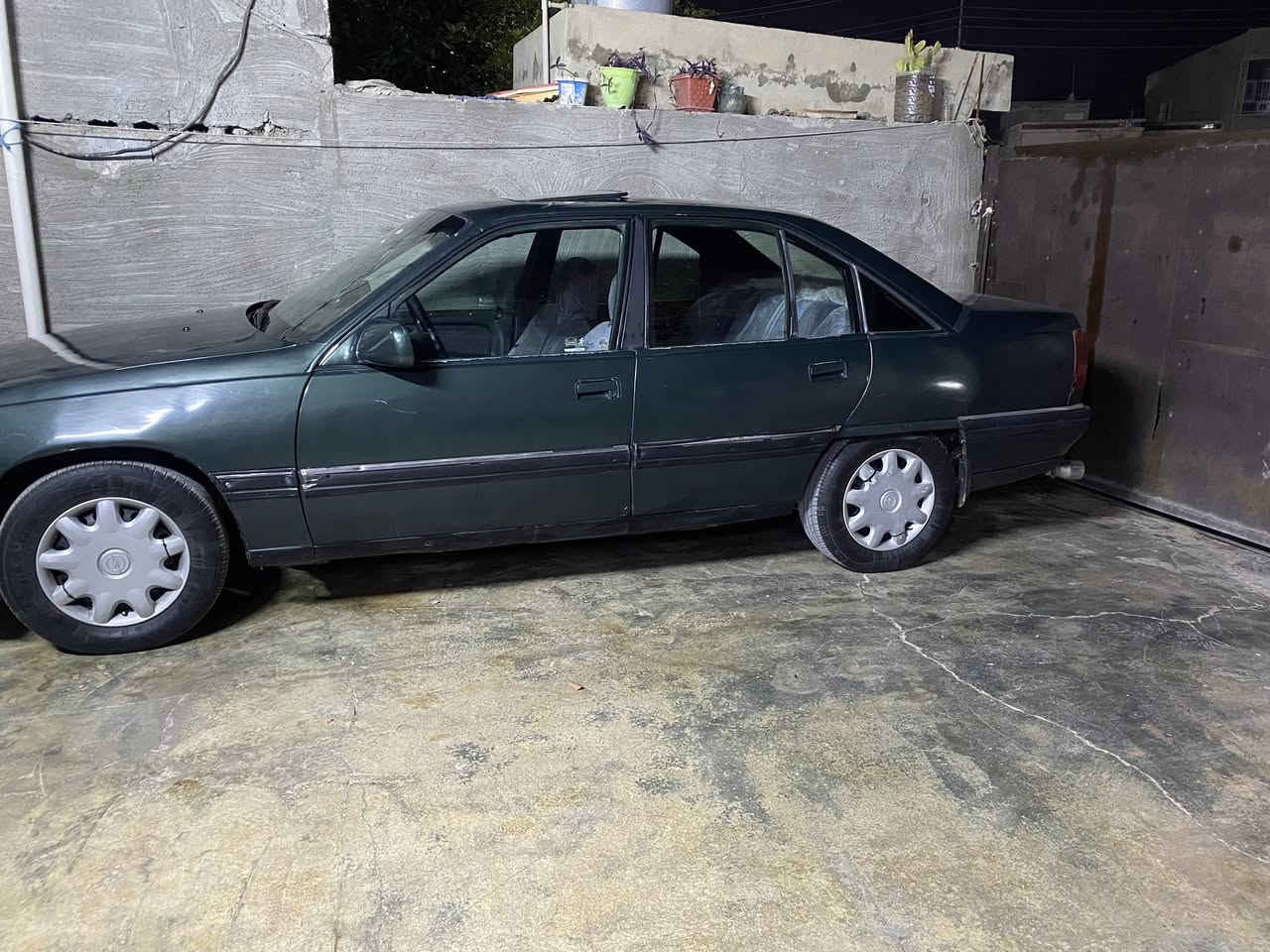 السلام عليكم اوميكا لبيع رقم صلاح الدين دولي سنويه لل 30 مشروع وطني سياره نضيفه مال بيت كير محرك اكسل شرط السياره حلوه ماشالله السعر 33 او بيها مجال ***********  يرهم مراوس
