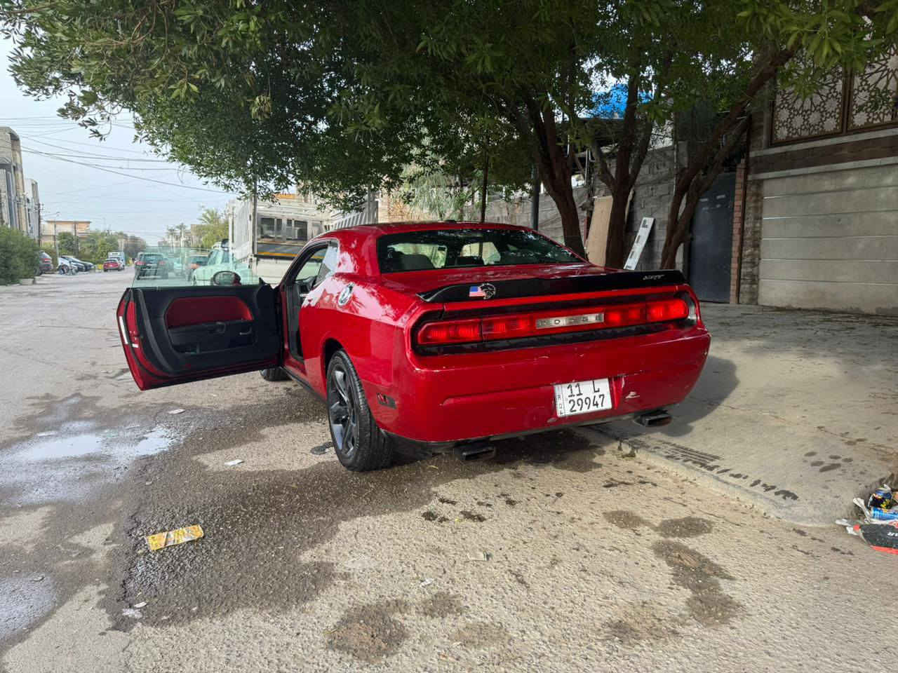 جالنجر 2010 السيارة جاهزة صدر تبريد تخم تاير جديد كهربائيات فقط السيارة بيها جراد بالقمارة وقبغ الجنطه حادثها فقط جاملغ خلفي 
السعر 90 ورقه وبيها مجال بسيط 
مكاني بغداد المنصور 
*********** بغداد, العراق
