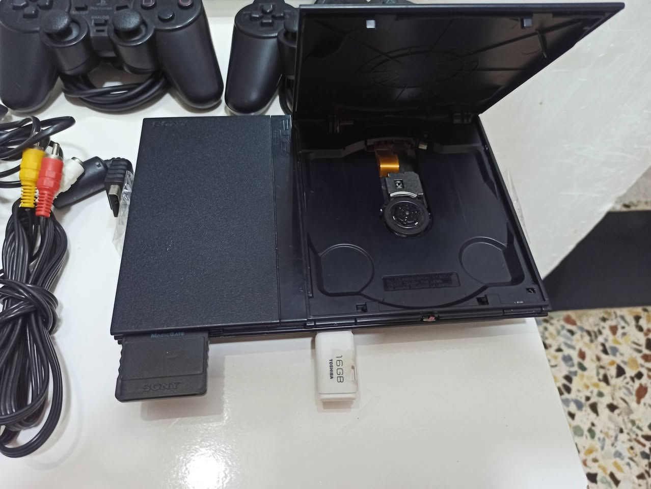 سلام عليكم
مره خصت الادمنيه 

عندي بلي تو نضيف بمعنى الكلمه واستخدام كلش قليل وبي العاب كلش هواي وبي طوبه نسختين وحده 2015 والثانيه 2018 سعره 50 وبي مجال قليل مكاني بابل المسيب توصيل ماعدي وهذا رقمي  ***********
