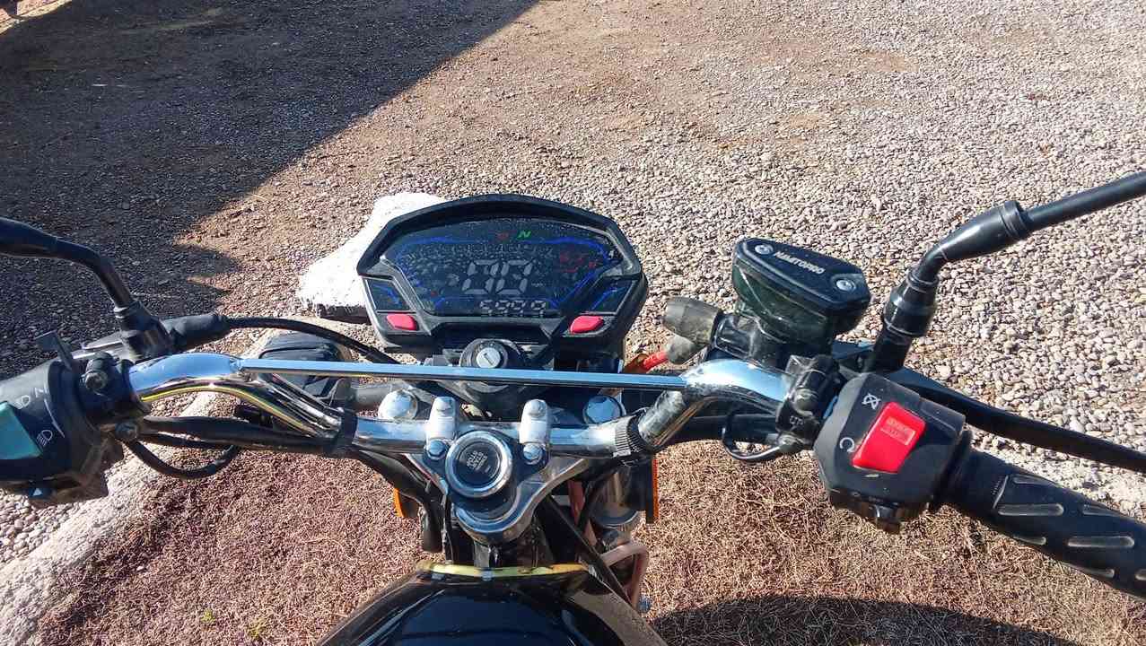 السلام عليكم 
يوجد موطورات العدد 2
واحد 25
 واحد 24محدث 25
      (جيك الصور زين عود تعال) 
محركات شرط ما مفتوح 

كهربائيّات كله شغاله 
سعر خاص مفتوح 
المكان الزاب قريه اشريعه 

لاتصال       0783 150 6659
/***********
نقد نقد 
ما يعجبك المنشور  لا ادك  ولا تراسل
