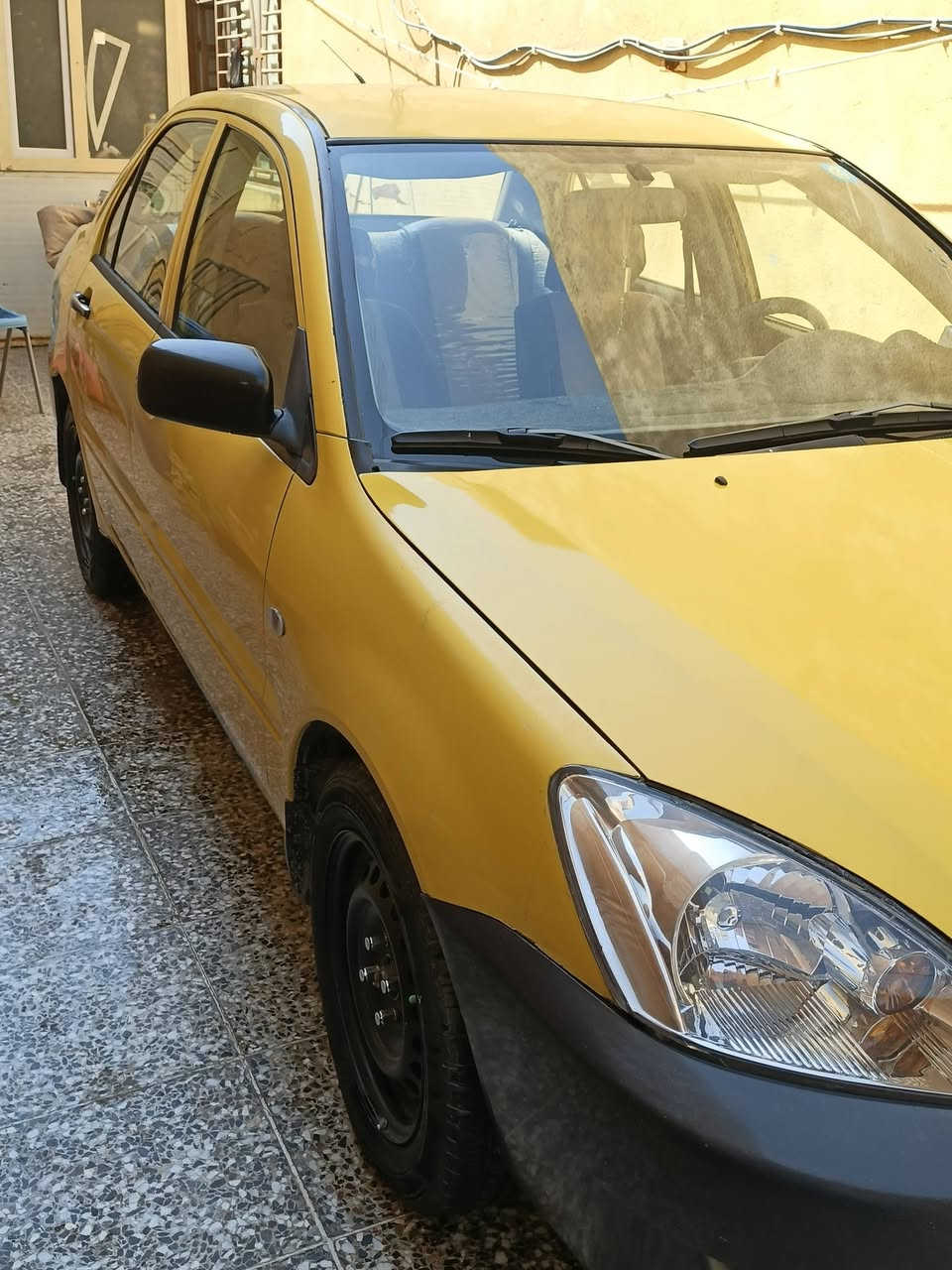 سلام عليكم سياره للبيع لانسر موديل 2010 سياره جاهزة تخم تاير جديد صدر امامي خلفي جديد كهربائيات كلهه شغاله تدفئه تبريد ثلج رقم بغداد انكليزي سياره جهازه مصفره هيئه وغرامات سعر 70وبيهه مجال مكان السياره بغداد الكماليه ***********
