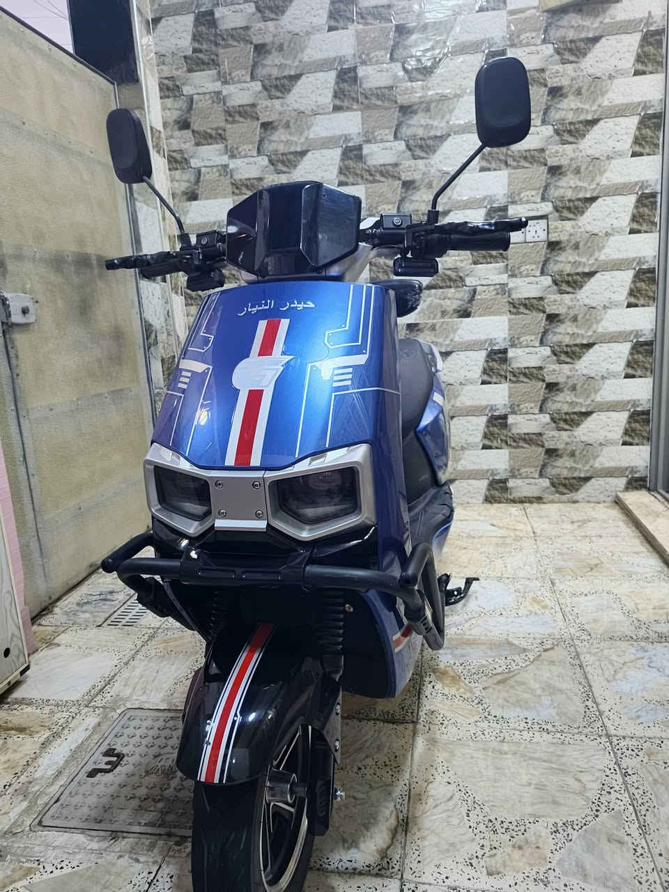 السلام عليكم
دراجة شحن سكنس للبيع 🔥💙
سرعة 80 
بلوتوث
6بطاريات 32امبير
 ملاحضة/بيهة ضرر بسيط بل صفاح
السعر 625 وبيهة مجال للشراي الاتصال على هاذ على هاذ الرقم ***********
