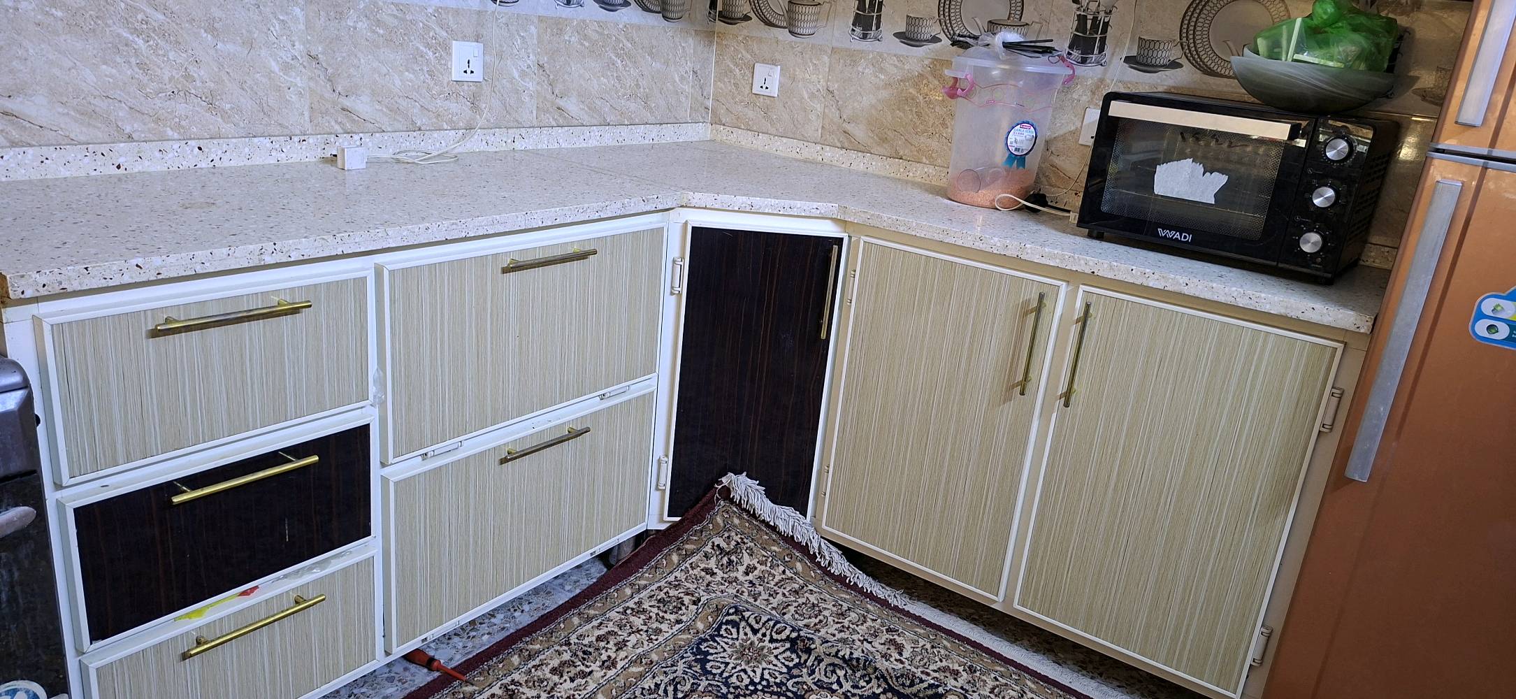 📢 إعلان بيع مطبخ مستعمل
🔴 للبيع مطبخ مستعمل بحالة جيدة
📏 الطول: 5 متر
🪨 السطح: حجر مرمر (مو ألمنيوم) – قوي وفخم
🪑 النوع: تفصيل متين (بناء مو نايلون)
✨ الحالة: نظيف وجاهز للاستخدام مباشرة
✔️ مناسب للبيوت أو الشقق
✔️ يتحمل الاستخدام الثقيل
✔️ شكله مرتب ويعطي منظر حلو للمطبخ