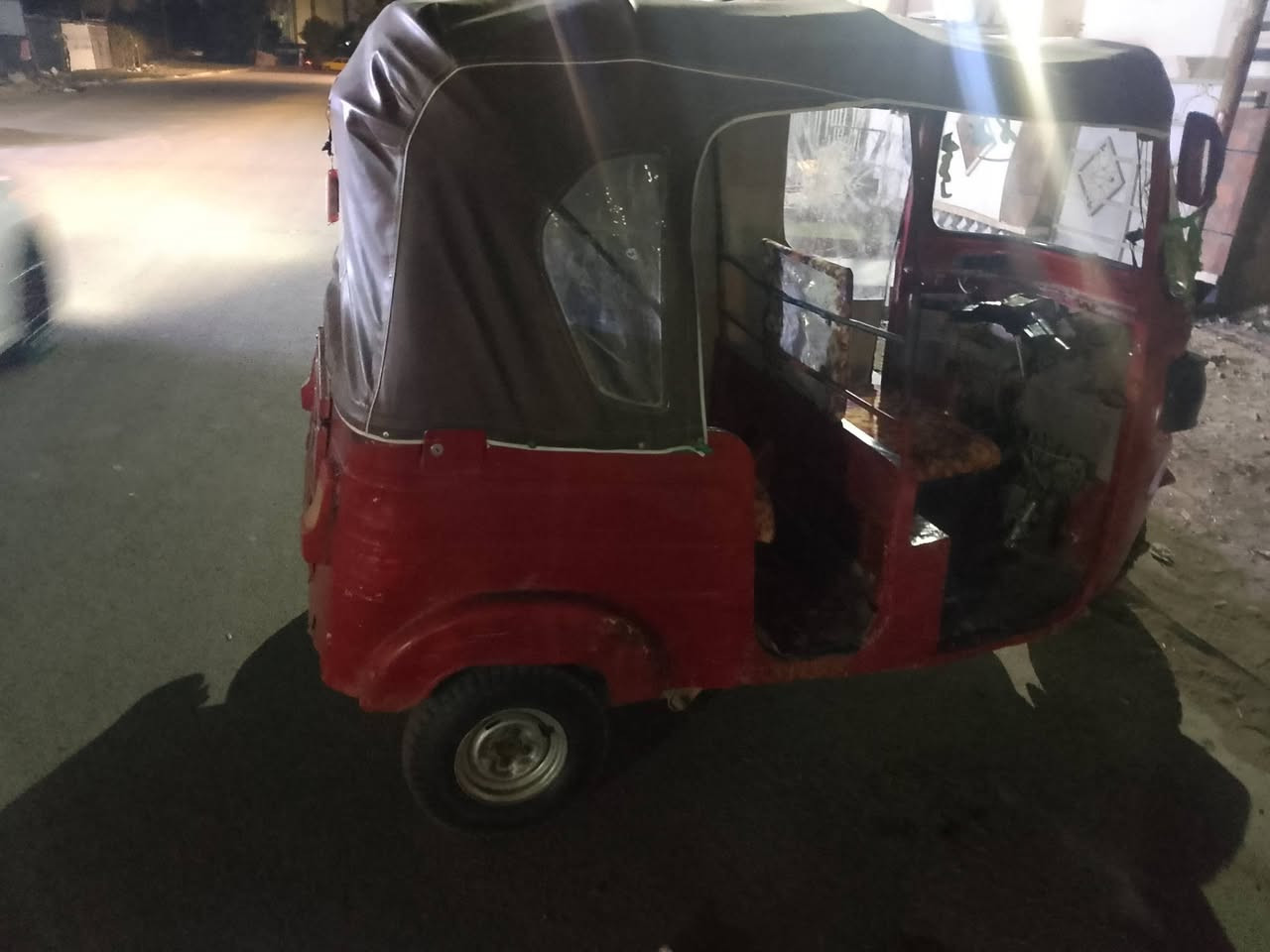 تكتك للبيع 2018اوراق استنساخ اتكفل سرقه وعشاير كشرها كدام العين مكينتها حلوه رايدها 2700 مكانها خطيب الشعله رقم الاتصال ‏‪‪0788 052 6799‬‬‏
