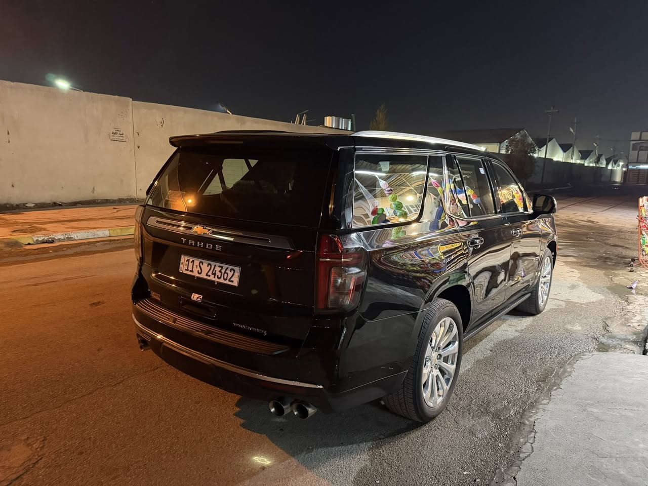 السلام عليكم ..
تاهو بريمير 2023 خليجي وكاله المنصور 
كلين بيها ملاحظه وحده كارت باب النفر 5 اصابع فقط
السيارة جدا نظيف 
بريمير يعني فول مواصفات ماشيه 81
سعرها 560 وبيها مجال بسيط 
***********
