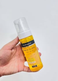 غسول نيتروجينا • مزيل مكياج • كركم