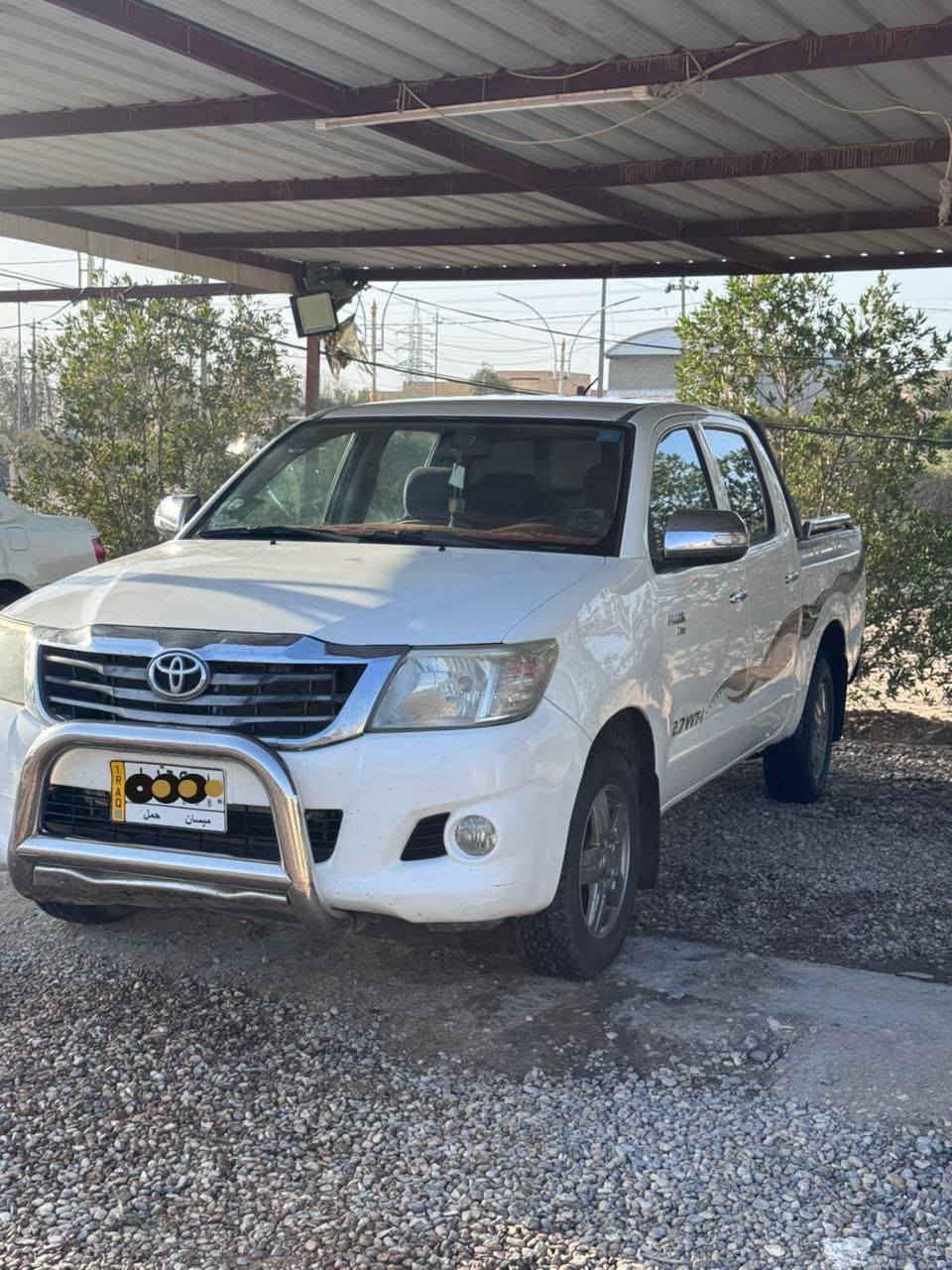 هايلوكس للبيع 2013  رقم ميسان بأسمي مداور ثاني  يوم  شاصي 12 كفاله محرك كير اكسن تخم تاير جديد حداده جديده تبريد ثلج جاهزه السعر 160 بيه مجال الاستفسار. ***********
