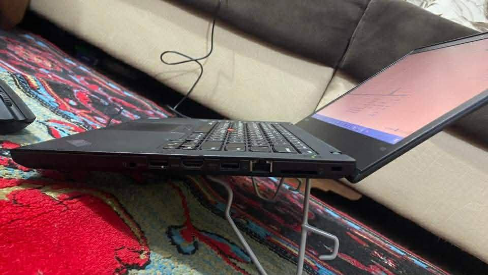 السلام عليكم
لابتوب ThinkPad T470 للبيع او المراوس بأيباد او تلفون
مواصفات الجهاز:
معالج i5-th6
ذاكرة التخزين 256 SSD
الرام 8
يحتوي نظام وندوز 10 برو مفعل 
الجهاز ايضا يدعم الاقلاع السريع يعني خلال ثواني يشتغل الجهاز
يحتوي على بطاريتين وحده داخلية حالتها جيده والثانية خارجية تقريبا منتهية 
والجهاز قابل لزيادة سعة البطارية الخارجية(يعني تكدر تشتريله بطارية سعتها عالية تشغلك اكثر من 10 ساعات)
الجهاز مستخدم شي قليل حييل نظيف وما مفتوح
يجيك وياا الجهاز شاحنة بقدرة 65w وماوس بلاتوث وجنطة
رقم الهاتف:  ***********
