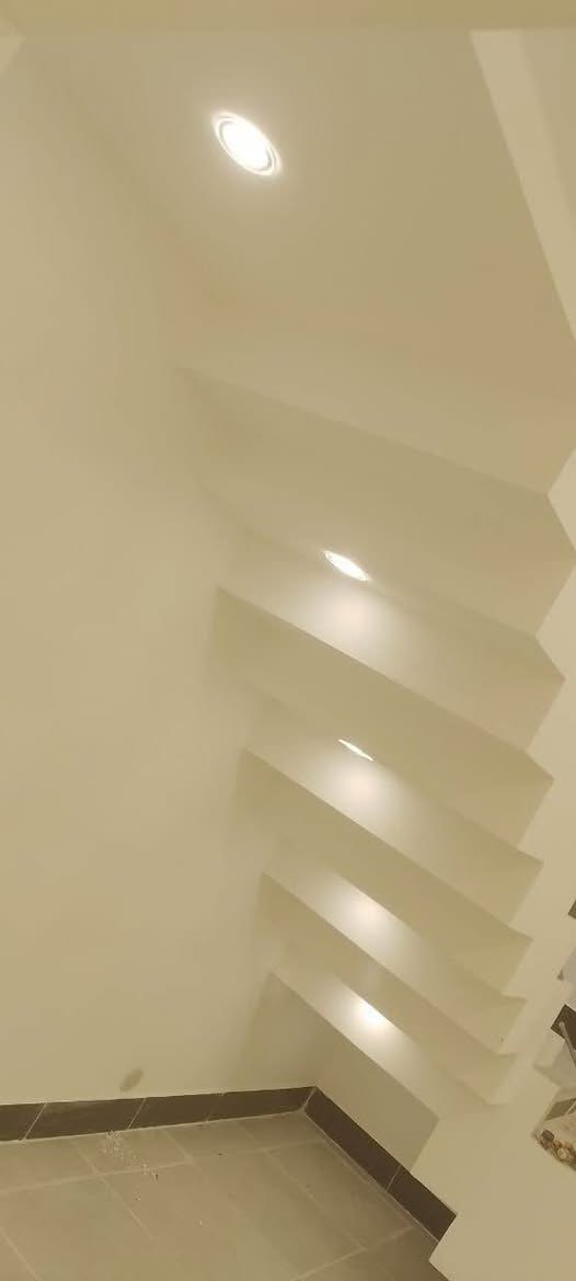 ٢٢٠ متر مربع زراعي ملك صرف سند ٢٥ 
حي المصطفى خلف المول الجديد وقطع القضاة دور الضباط المدخل الجديد 
٥ غرف نوم 
٣ حمام 
٢ مطبخ 
هول ٢ 
استقبال ٢ 
كراج سياره 
حديقه ٢ 
سطح ٢ 
بناء ٢٥ السعر ٢٧٠ مليون
للاستفسار مراسله الصفحه اول التعليق 
***********
*********** بعقوبة, ديالى
