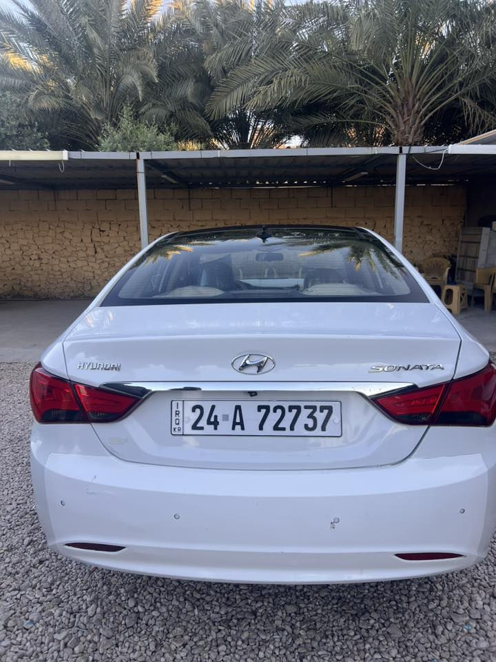 للبيع او مراوس
سوناتا 2011 خليجي فول مواصفات بانوراما
محرك 2400 دوش
گير و محرك كفالة
تبريد شغال
مشي حقيقي 117
ضررها باب السايق بدون دواخل 
معروضة ب120$ وبيها مجال قليل
للاستفسار ‭0781 796 1816‬

