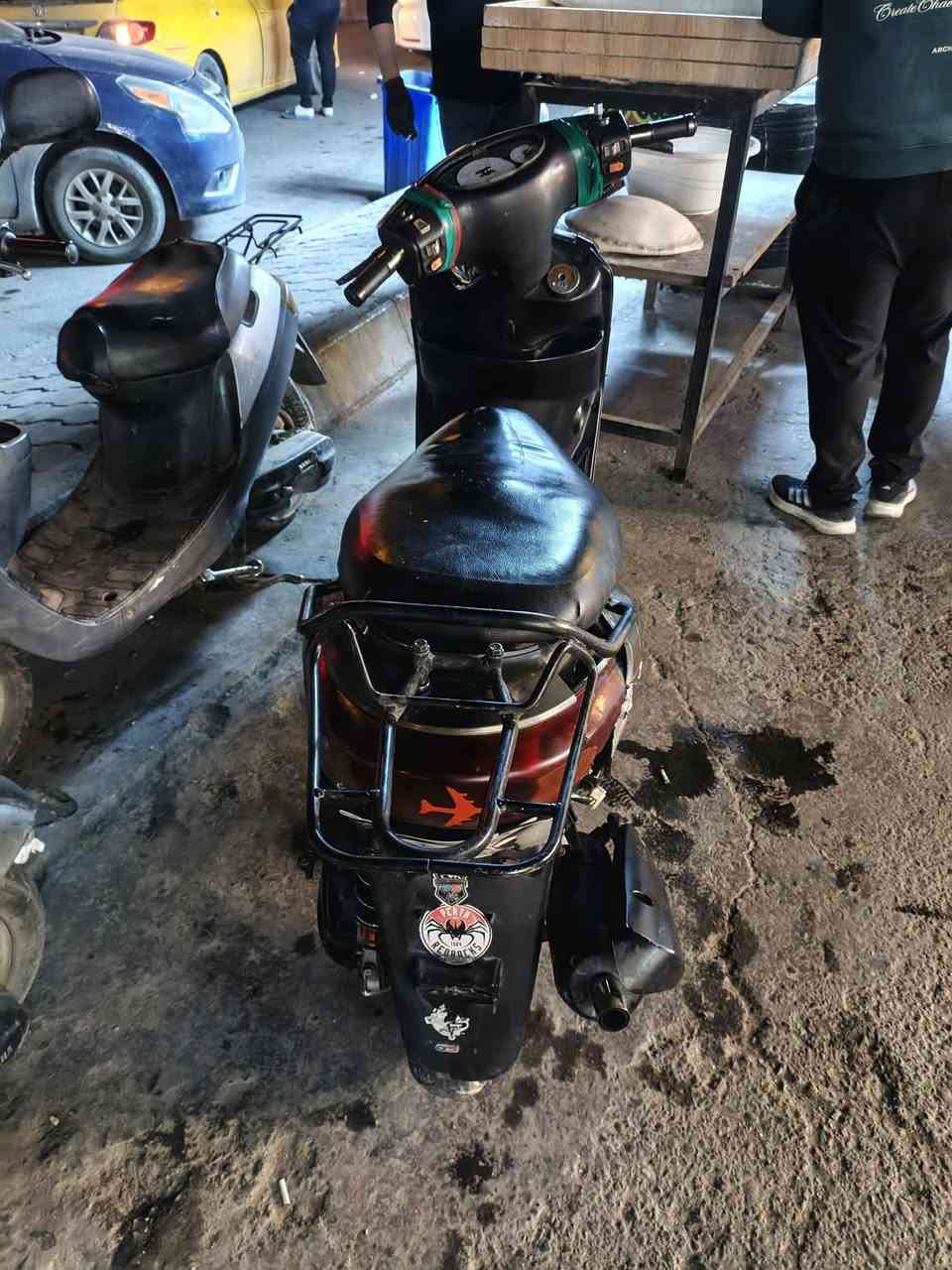 السلام عليكم اخوان دراجه ماكس للبيع كهربائيات شغالة سلف شغاله مدينه مامفتوح دراجه نكره سلف 375 و بي مجال *********** عنوان كركوك طريق بغداد مقابل الجبهة التركمانيه
