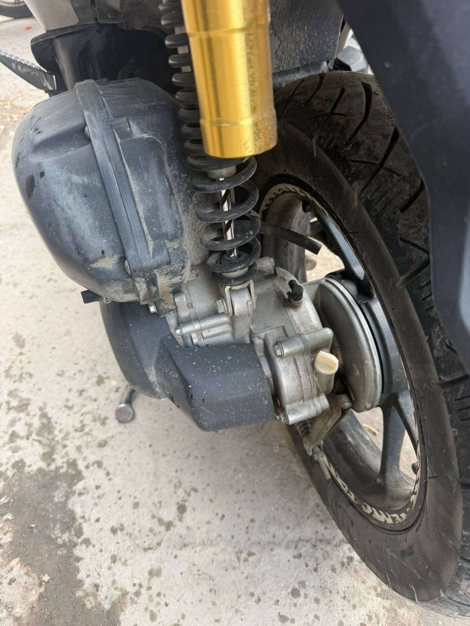 سلام عليكم دراجه اي ماكس حديث 2019 دراجه حلو ورزنه بالمشي امانة الله كل نقص مابيه دراجه خير من الله وهاي كدامك الصوره
العنوان باب معظم الرقم ***********
