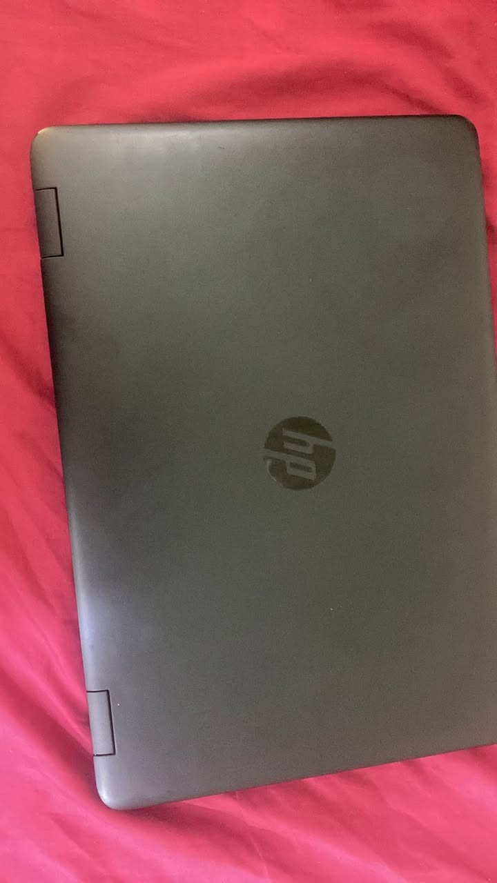 السلام عليكم لاب توب استخدام اقل من سنه  وما داخل تصليح ابد مواصفات
Device Name DESKTOP-HI9CKK4
Processor Intel(R) Core(TM) i7-7600U CPU @ 2.80GHz   2.90 GHz
Installed RAM 8.00 GB (7.88 GB usable)
Storage 238 GB SSD MTFDDAK256TBN-1AR1ZABHA
Graphics Card Radeon(TM) R7 M465 (2 GB), Intel(R) HD Graphics 620 (128 MB)
Device ID 14444F04-45E0-4A31-BE10-D52D035BE9AF
Product ID 00325-96344-25612-AAOEM
System Type 64-bit operating system, x64-based processor
Pen and touch No pen or touch input is available for this displ
الشراي يتفضل خاص او واتساب سعره ٢٢٥
***********
