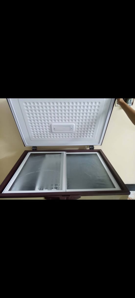 مجمده للبيع جديد مستعملاه شي قليل سعرها 200 اي استفسار عل رقم ***********
