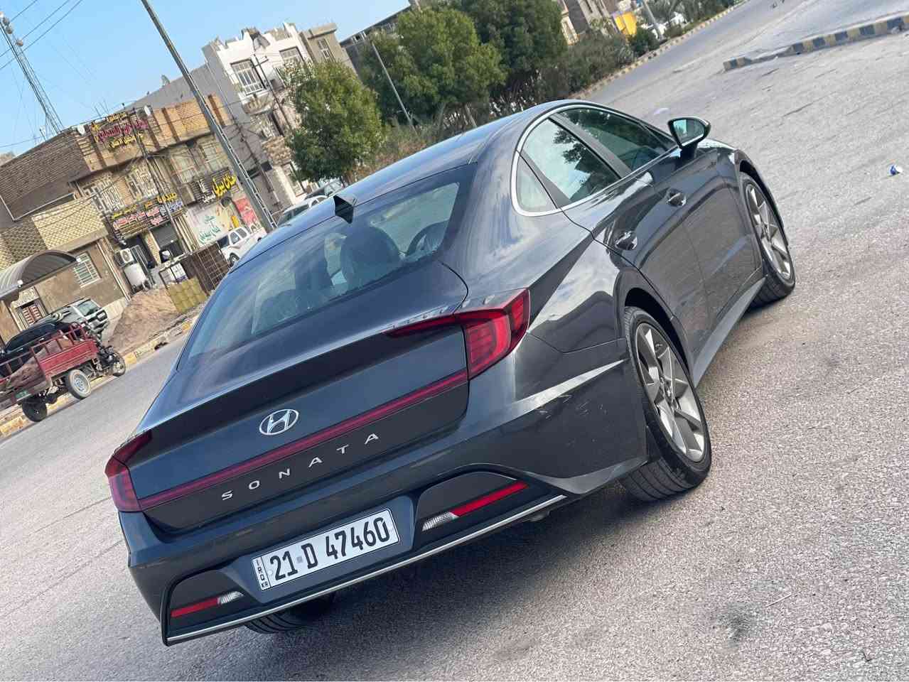 هونداي سوناتا 2022 وأرد امريكي رقم سليمانيه دولي 
حادثها بنيد وجاملغ امامي ايمن فقط بدون داخل شواصي سليمه وبالعراق بيبان صوب السايق بيها آثار حالوب
رقم الشاصي وصوره الحادث بالمنشور
كير محرك حداديه تبريد مكفولات تخم تاير جديد
باسم كردي تريد وكاله او تحويل سنويه وهزه جديده 
العنوان النجف ***********
السعر 142  وبيها مجال للشراي النجف, العراق
