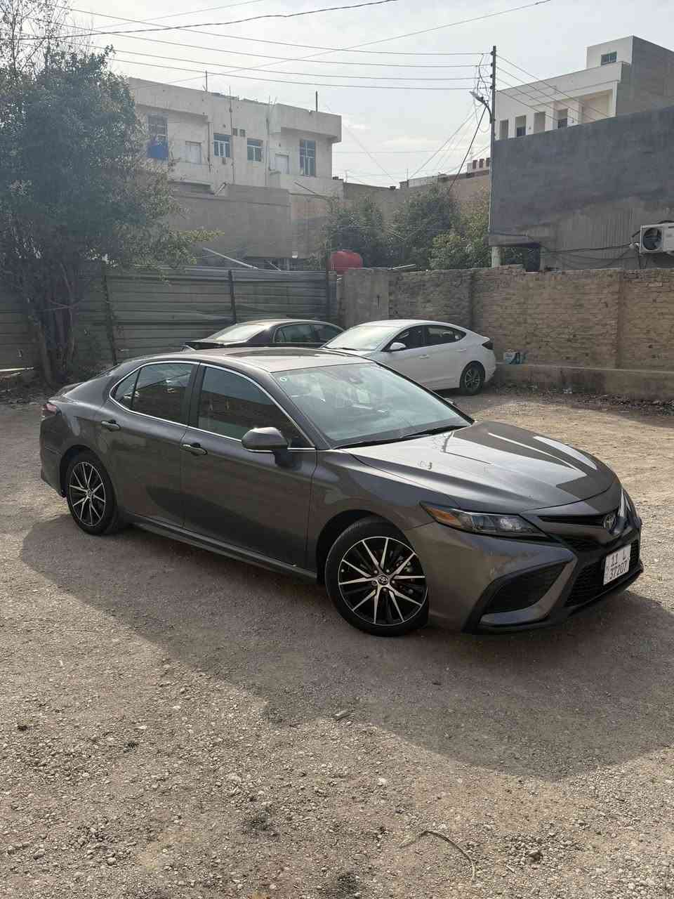 كامري للبيع موديل 2024 هايبرد فول مواصفات للأخير
فتحه سقف 
بصمه 
نقطه عمياه
رادارات امامي خلفي 
توقف ذاتي 
هاندبريك بصمه 
اوتو هولد 
3انضمه سياقه 
داخل جلد كرسي كهرباء 
شاشه كبيره 
وبعد مواصفات معروفه 
السياره صبغ فقط قبق الجنطه بدون دواخل وبدون ايرباك السياره حلوه وجديده اخت الزيرو رقم بغداد وبسمي ماشيه 7000 كيلو متر السعر 21500 وبيه مجال للطيبين مكان السياره الرمادي رقم الهاتف ***********
