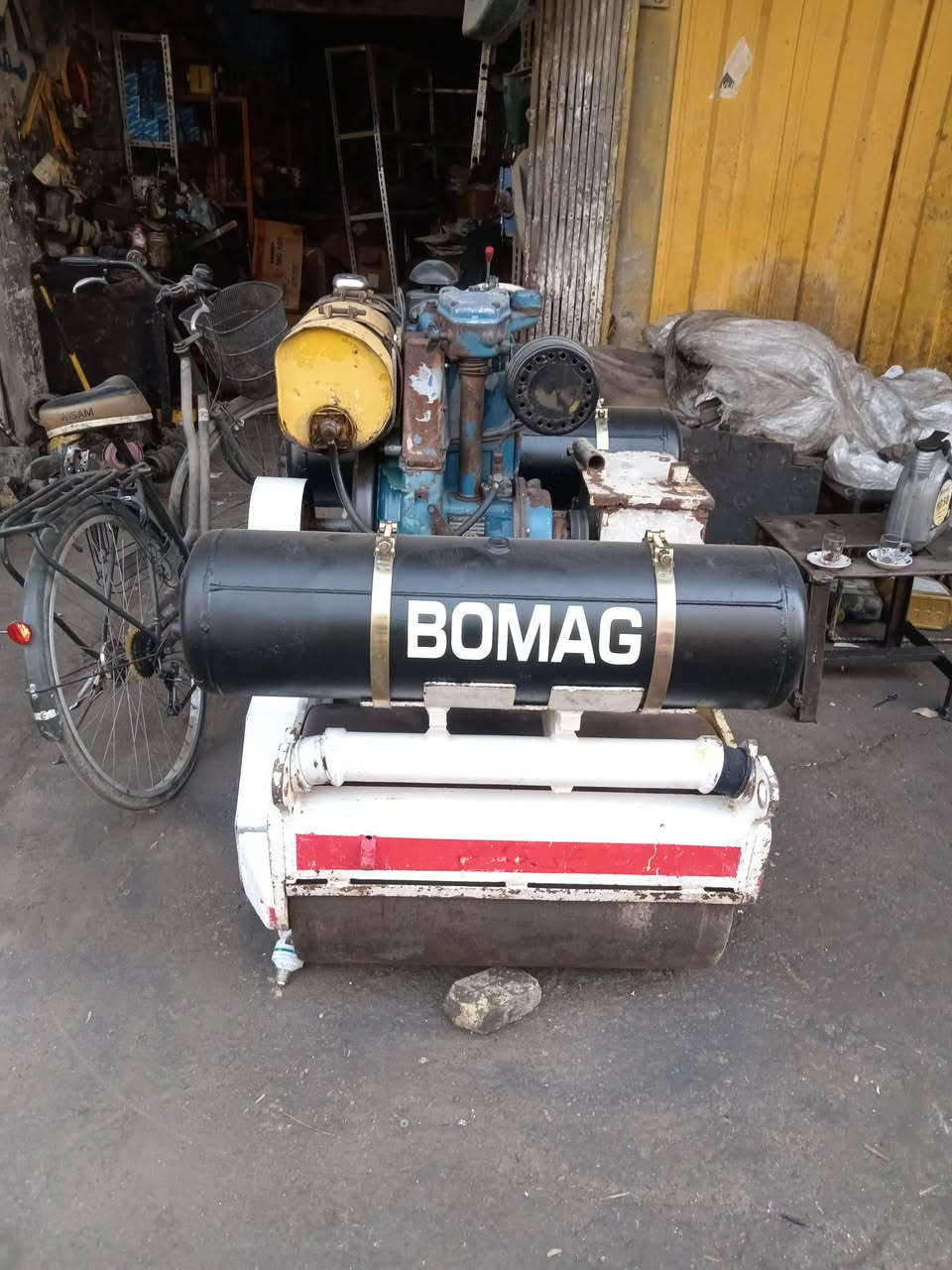 حادله نوع بوماك ألماني الصنع وزن ١ طن عرض ٩٠سم محرك سامبرون ١٢ حصان اخو الزيرو مال خارج العراق هزاز شغال حادله مكفوله من محرك وكير وكاردن قمجي جديد مكاني بغداد الباب الشرجي ساحة الطيران الفرع الثاني مقابل كنيسة الأرمن رقمي *********** نجم ابو سجاد
للاستفسار
الاتصال على رقمي *********** نجم ابو سجاد
او واتساب
