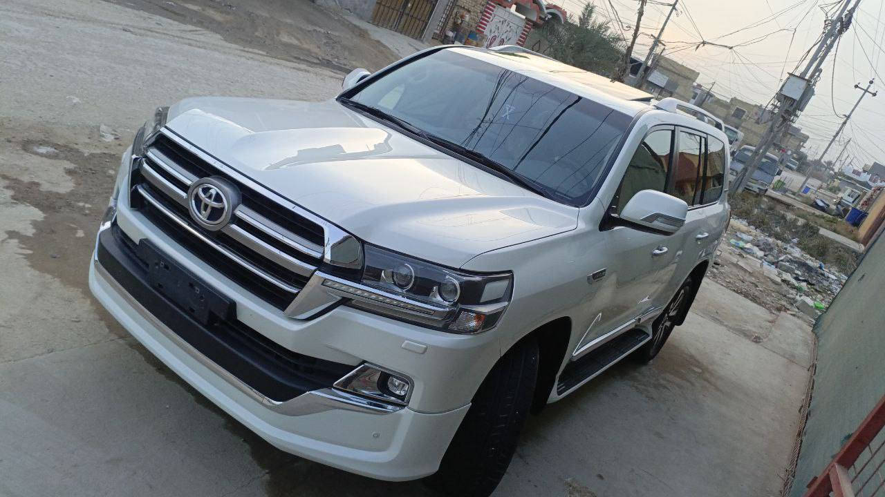 السلام عليكم للبيع لاندكروز موديل 2019 ساز  اصلي رقم  بغداد  الجديد بسمي  سياره مكفولة كفاله من صبغ والتبديل والضربة   وحتى الدعاميات بدون صبغ
فول مواصفات 1/1
بصمه تشغيل
5بصمات ابواب 
فتحه سلايت
كشنات ثنين كهرباء ثلاث حركات 
كشنات جلد اصلي
شاشات عدد 3
عداد لكزز
زراكات
اشارة لكزز
مري قلاب
مري شفط
جنطه شفط
شاحن 
دبل ماوس
مثبت سرعه
سبعه راكب
ثلاث قطع تبريد
مطفايه حريق
محرك V6 
8ايرباك
حساس امامي
حساس خلفي
تحكمات ستيرن كامله
كامرة دوارة
وباقي مواصفات الساز  معروفه. 
اسبير سياره ما نازل 
 ماشيه.(66)الف حقيقي
اللاستفسار اتصل على الرقم*********** مكاني بابل
ملاحظة أنا مكلف بالنشر فقط.
ملاحظه شخط بسيط جدا مامبين وبي دي ار صغير موضح بل صور
