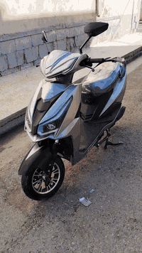 دراجه شحن ٦ بطاريات مصطره يعني تنساه بشحن معروف موصفات نظام رجوع للخلف سرعه ٥٠ حقيقي اي بنجر ما بي تايه شركه بطاريات شرط اي خلل عطل ما بيها السعر ٥٥٠ وبيها مجال الاتصال ***********.   ***********. رحمه لابوك مو شراي لا تخابر
