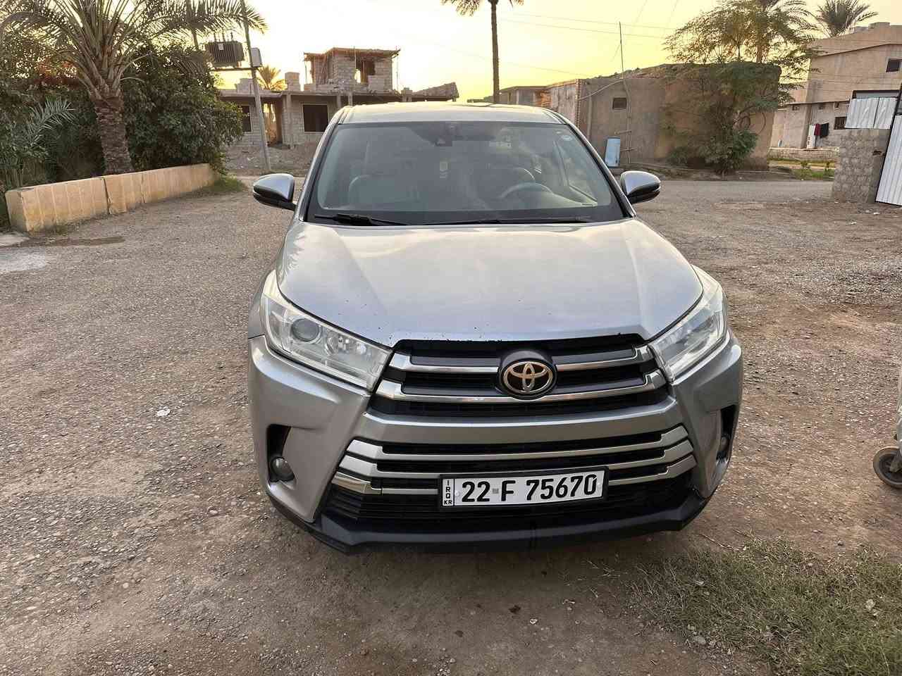 للبيع هايلاندر  موديل2018 وارد أمريكي مواصفات Leماشيه111ml الضرر بنيد مبدل بدون دواخل  وچاملغ من جه السائق مصبوغ داخل العراق كما موضح في الصوره رقم أربيل بأسمي  هزه جديده صدر جديد تخم تاير جديد   
 السعر245وبيها مجال 
مكان السيارة صلاح الدين 
الاتصال  ***********
