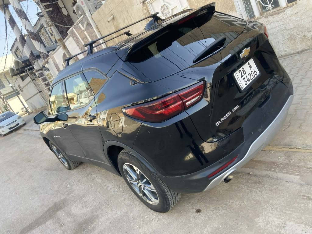 للبيع شوفرليت بلايزر موديل 2023 فئه RS رقم انكليزي نجف
حجم المحرك V6 سلندر 3600
مواصفاته فول عده البنوراما
 ضربته  البنيد  وجاملغ فقط مواصفات
 5 كامرات محيطيه 360
بصمه تشغيل.. 5 بصمه أبواب.. وتشغيل عن بعد
رادار امامي.. مانع تصادم
نقاط عمياء.. تحديد المسار
شاحن وايرلس.. جنطه كهرباء
مقاعدجلدكهرباء.خزن ميموري
مقاعد تدفئه تبريد
ستيرن كهرباء
تبريد قطعتين
سستم صوت متكامل
سعر154وبيه مجال
مكاني نجف رقم*********** النجف, العراق
