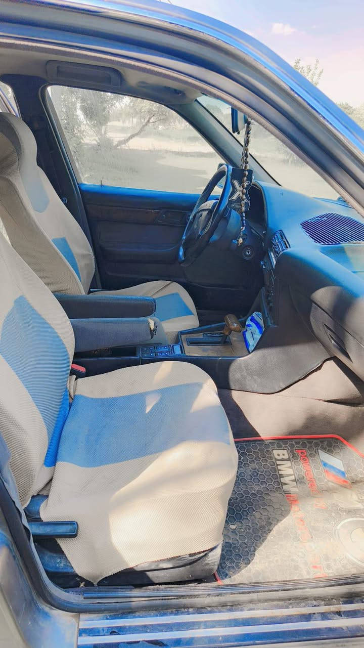 السلام عليكم.
BMW- موديل ٩١ صبغ جماليه فقط اي ضرر مابيه گير محرك تبريد جاهز من كل شي .
السعر 55-       المكان الاسحاقي
وباقي التفاصيل اتصل وتدلل
***********-
***********-
