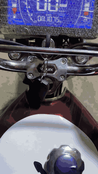 عمي السلام عليكم وين محبين تايكر جبتلكم قطعه فول نضافه صارلي سبوع من منزله صلنصه رياضي واذا تريد صلنصه الكاتم لبلاد مالته هم موجوده حجي اني ما احجي صور تحجيلك عله نضافه وتجي تشوفه بعد احلاه محرك نضيف كلشي مابي شاير وكهربائيات كله شغل تعال فحص وشوف اي نقص ينزل من سعره وشراي يدلل سعر ٨٥٠ مكاني ديالى شهربان متواجد اكثر شي عله الواتساب وهذه رقمي ***********
