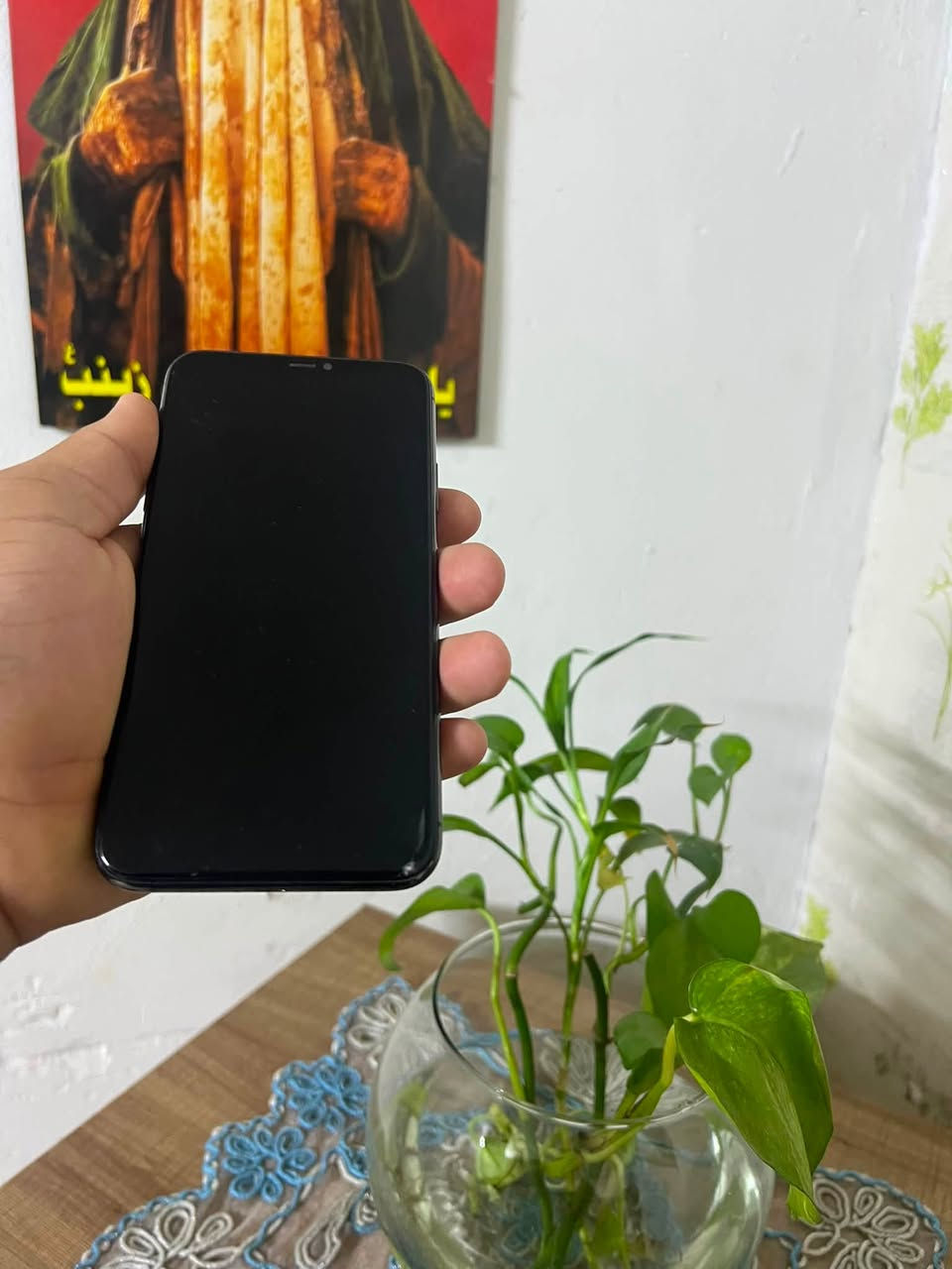 ايفون 11 برو ماكس 256 مبدل شاشه نوعيه زينه وبيه فطر صغير بل زاويه وبي فطر بل ضهر  فيس ايدي شغال لون زيتوني كفاله الجهاز 
العنوان بغداد الشعب 
***********
السعر 200 وبي مجال
