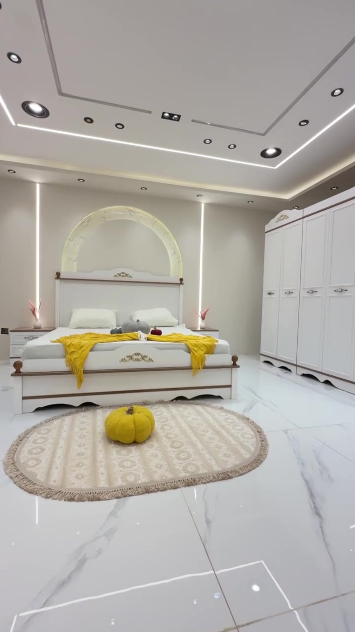 *تم وصول موديل شيخة*

❇️9قطع جميع اجزاء غرفة
❇️سرير مخزن
✅ برغي  حديد 
✅ ضهر بلوك 
✅ المصنع الأصلي
✅ قياسات ضخمه 
  
  اناره بل ميز تواليت 
  سجه ثلاثيه
 الدنك خشب زان
    

*السعر الجديد 1,425,000*✅
يوجد لدينه توصيل وشد للجميع محافظات نقل وشد 75 الف
الاستفسار الاتصال على رقم 
***********
