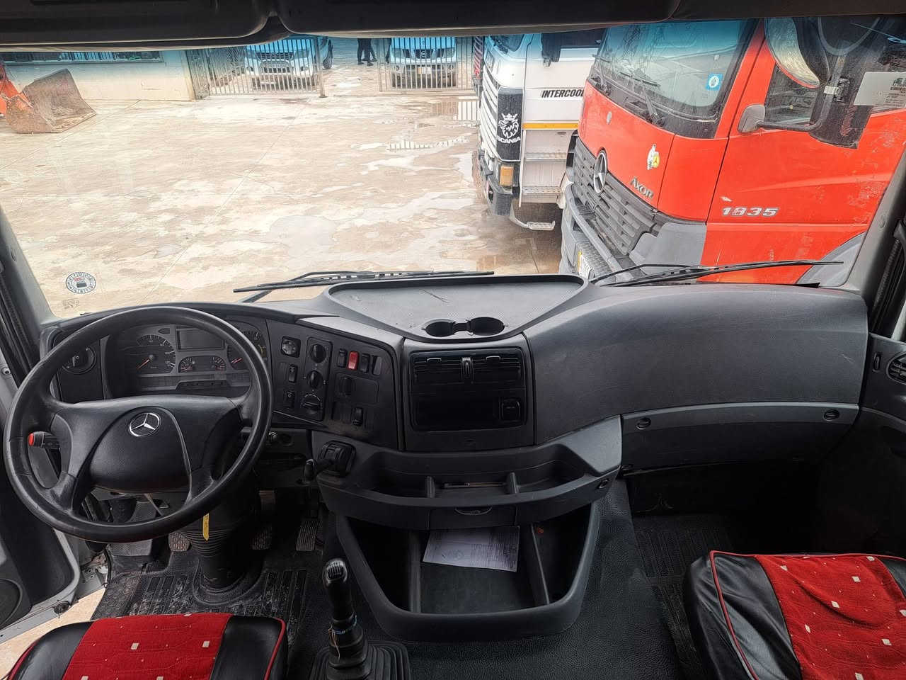 السلام عليكم للبيع اكسور موديل 2005 حجم 1840 رقم دهوك سنويه جديده لل 31 مثبته بس راس هزه وفحص جديد كير عادي ريتايدر محرك كير اكسن شرط تخم تاير نص السعر 160 وبيها مجال العنوان موصل جانب الايسر للستفسار اكثر الرقم الهاتف كورك *********** /// اسيا ***********
